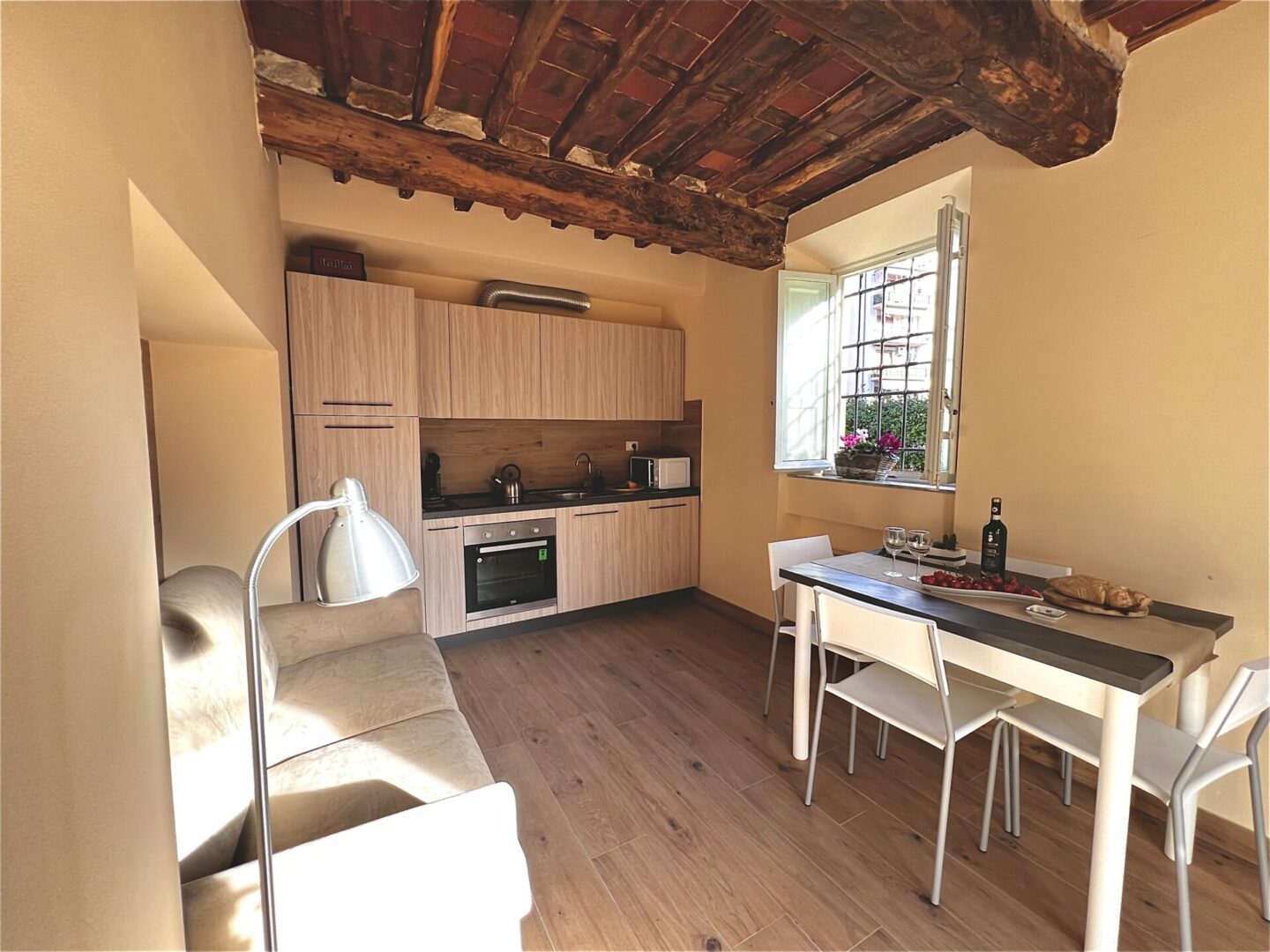 Casina Ousman