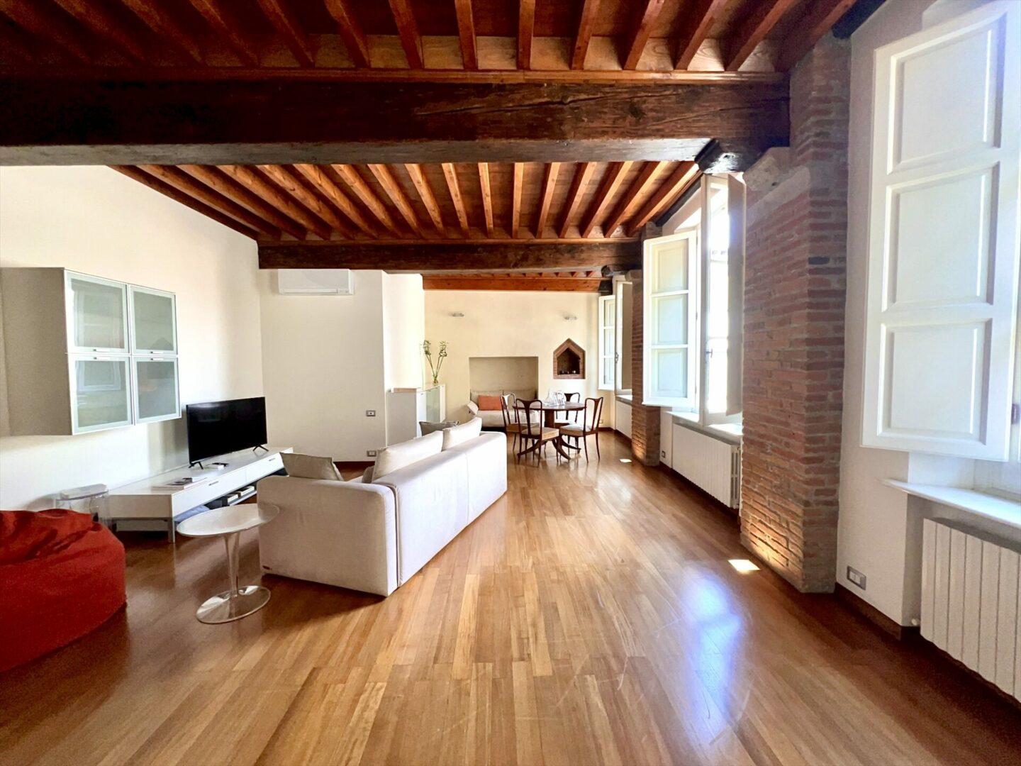 Tizzi’s Home