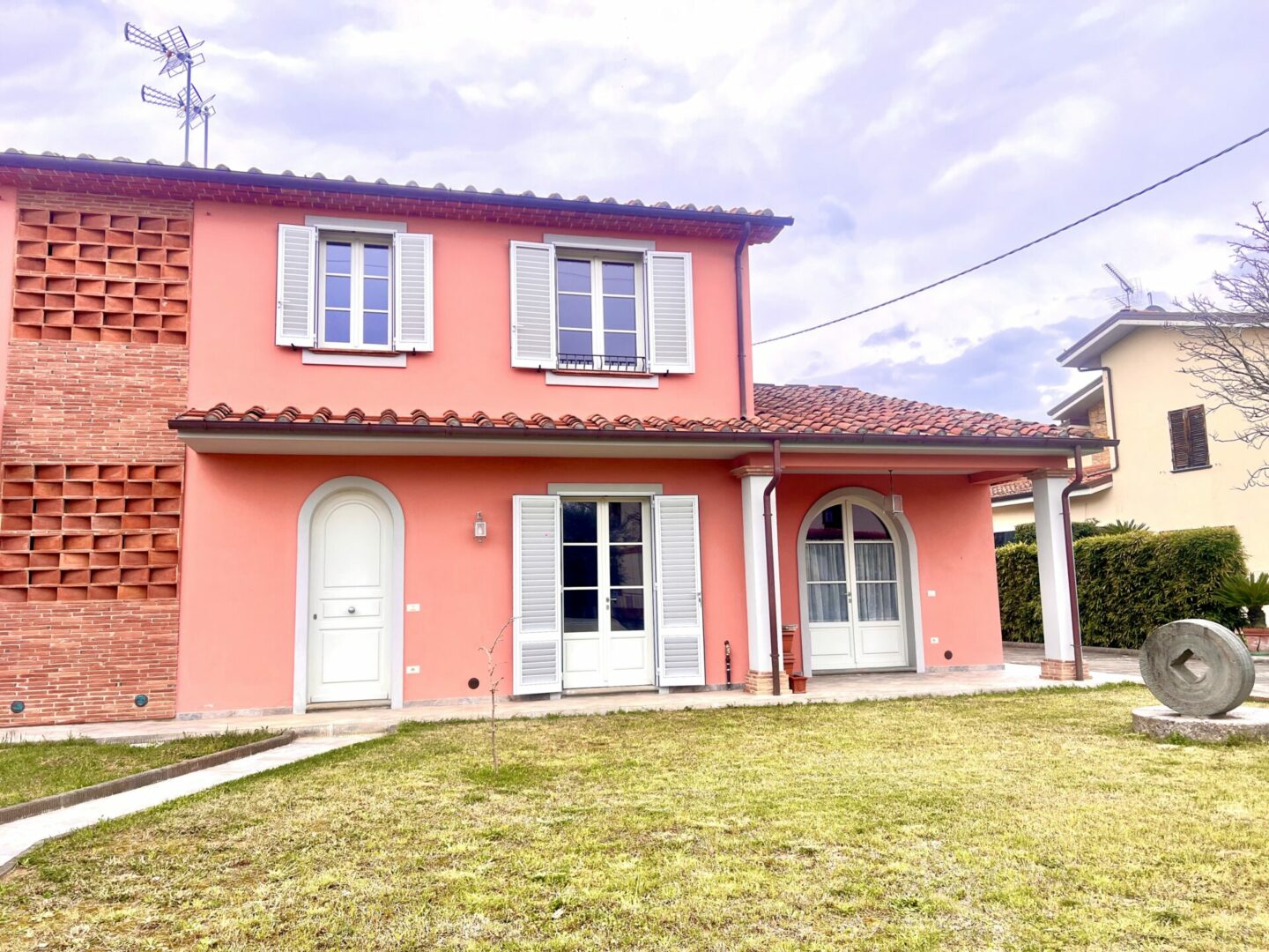 Villa Giulia a Montecarlo